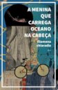 Menina que carrega oceano na cabeça